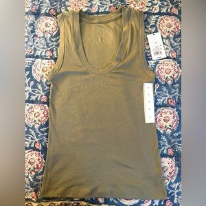 A new day, target army green tank , medium